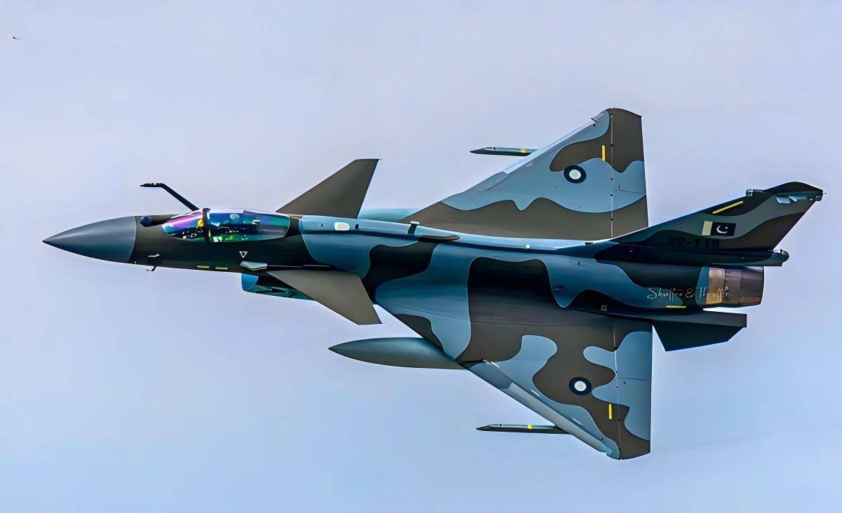 以色列发警告,不许买歼10?多国引进中国大量军火,新趋势引关注