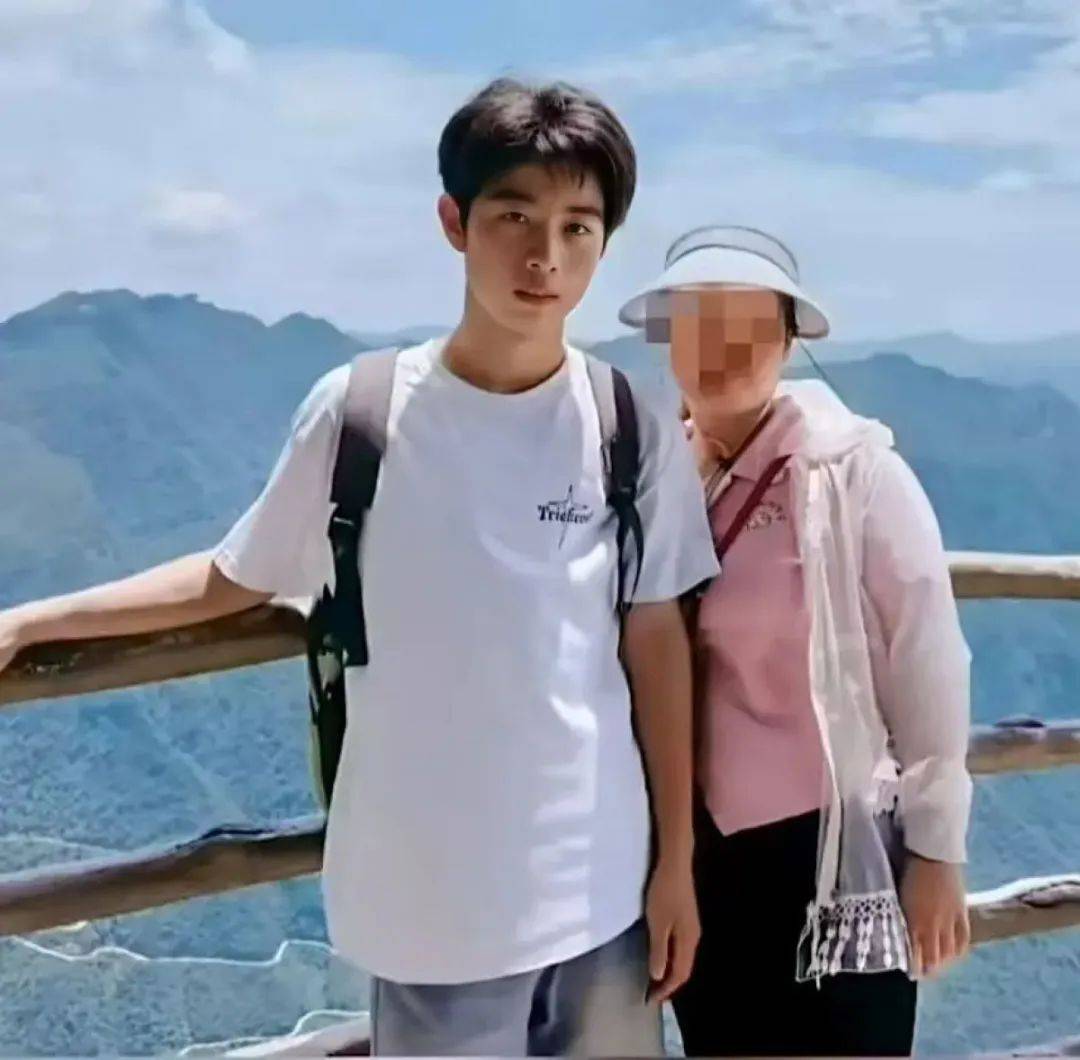 被骗至缅甸失联高考生同车乘客亲述:一起拼车4小时,同乘人都劝他回家,次日收“报平安”定位