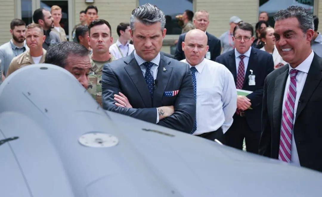 一架仅需4万美元!美国版“小摩托”巡飞弹亮相,中国能防住吗?