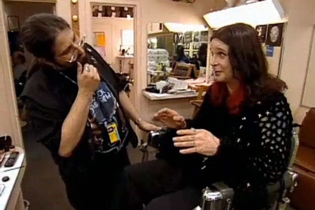 “活传奇”去世!17天前还在开演唱会……