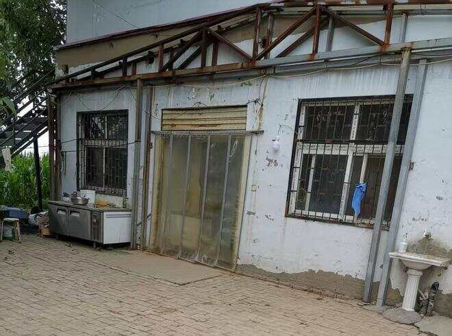 下乡帮扶人员吃饭打68张白条欠下2.8万元,乡村餐馆老板讨要5年未果,当事人称单位想分期付款