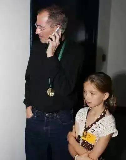 乔布斯27岁小女儿花半亿嫁马术奥运冠军,当模特合作LV,与谷爱凌是闺蜜