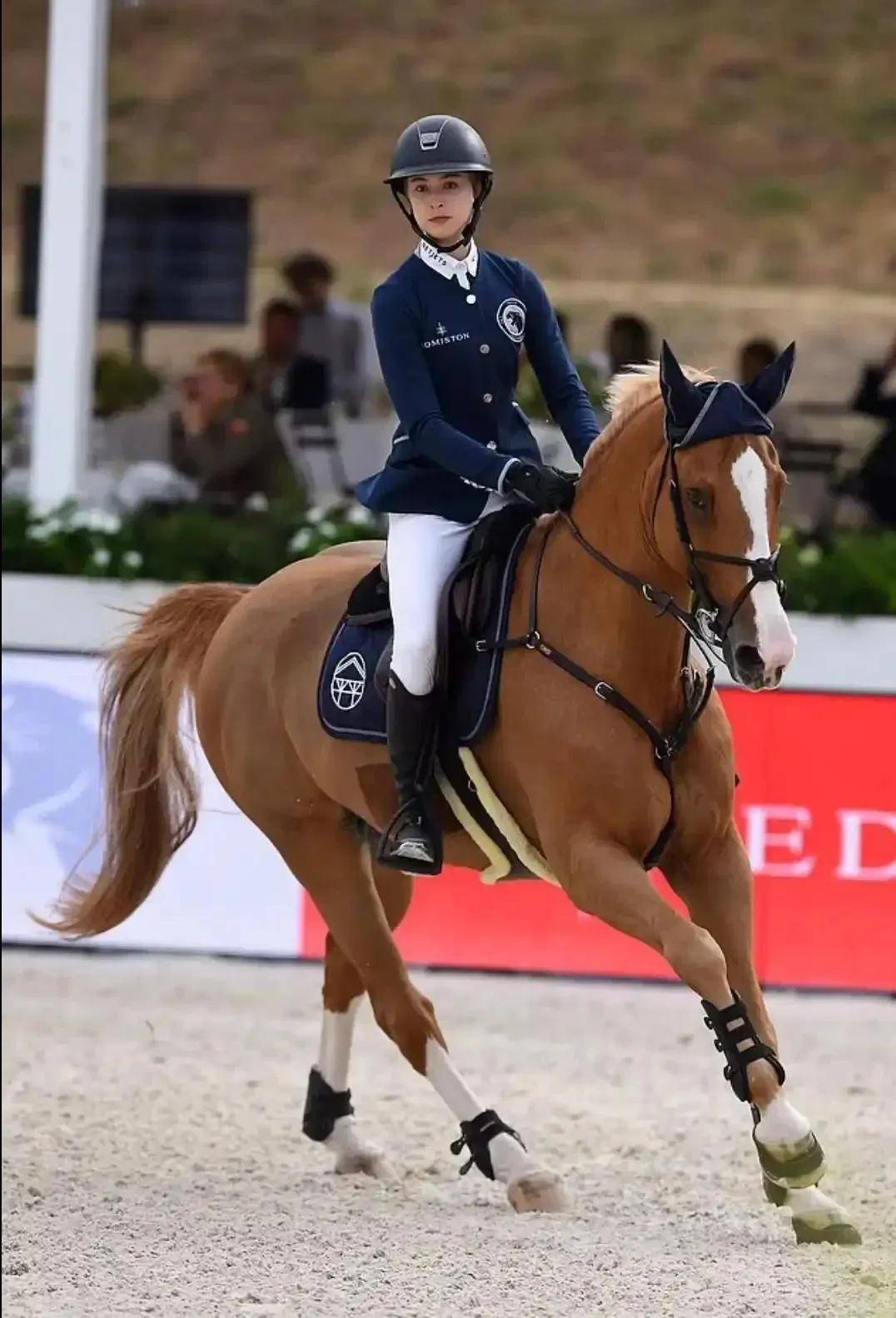 乔布斯27岁小女儿花半亿嫁马术奥运冠军,当模特合作LV,与谷爱凌是闺蜜