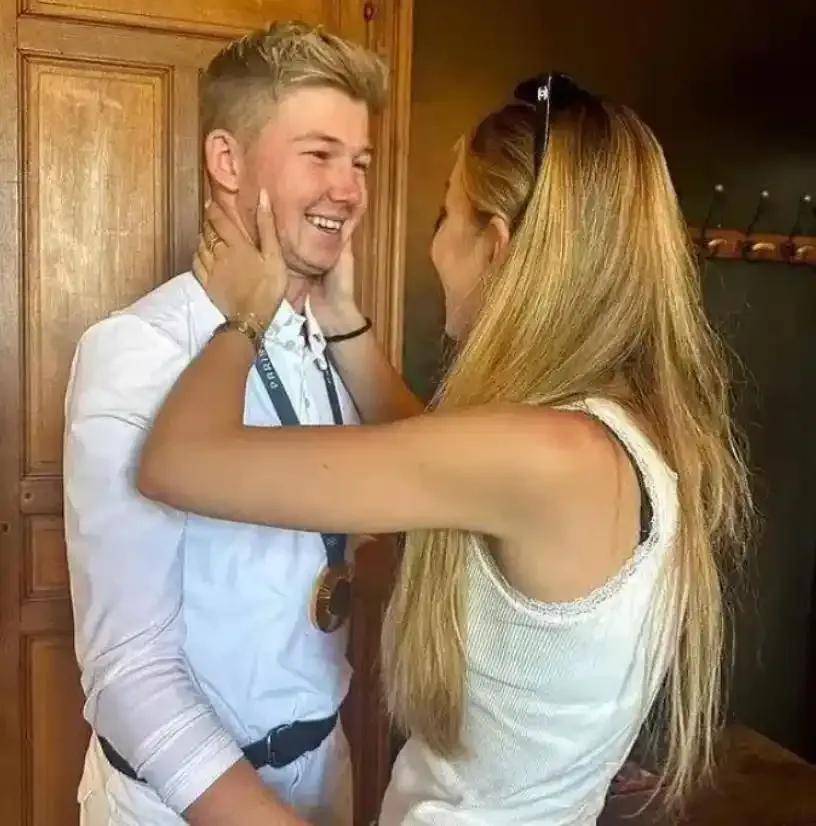 乔布斯27岁小女儿花半亿嫁马术奥运冠军,当模特合作LV,与谷爱凌是闺蜜