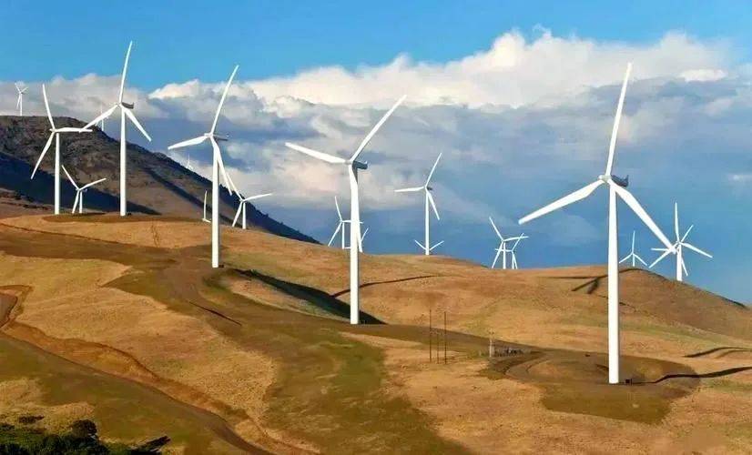 中方言出必行，直接切断了美国的三条赚钱渠道，特朗普不敢再狂了，只能反复强调1句话