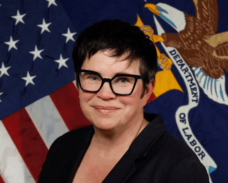 不满就业数据 特朗普想让“自己人”接手负责