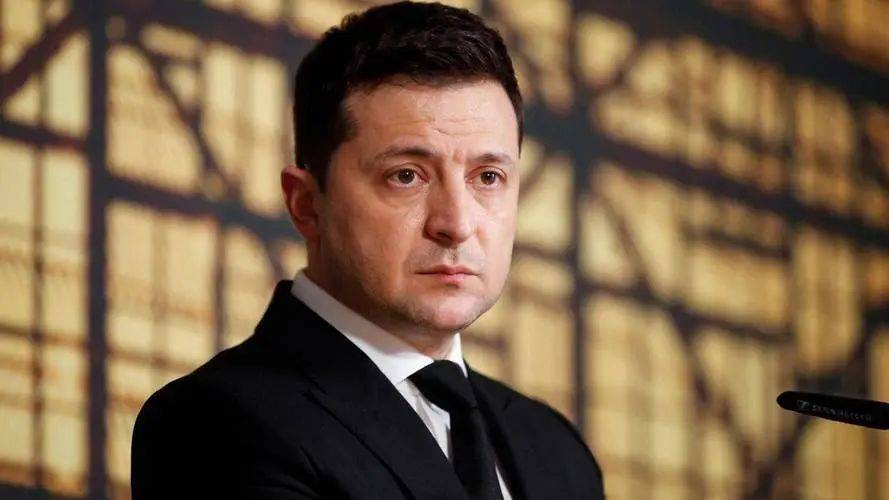 泽连斯基呼吁推翻普京，让俄罗斯不再有威胁，西方国家鸦雀无声