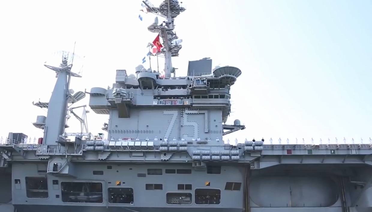 特朗普越查越后怕, 美军航母上全是“中国制造”,美军"去中国化"陷入尴尬境地!