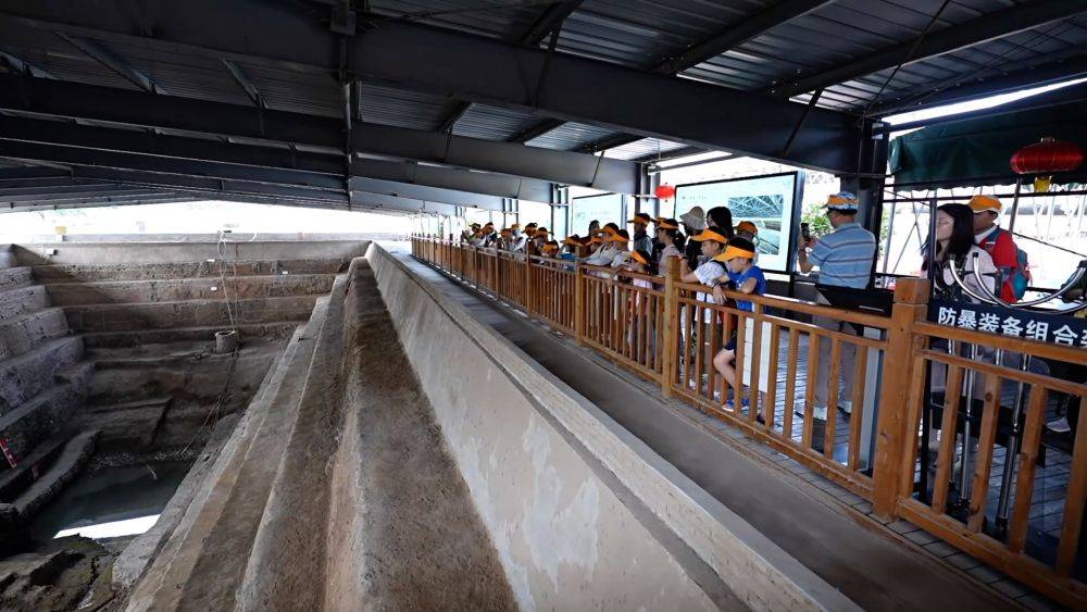 新华视点｜暑期经济多点开花：文化消费、避暑经济、研学热潮共燃夏日活力