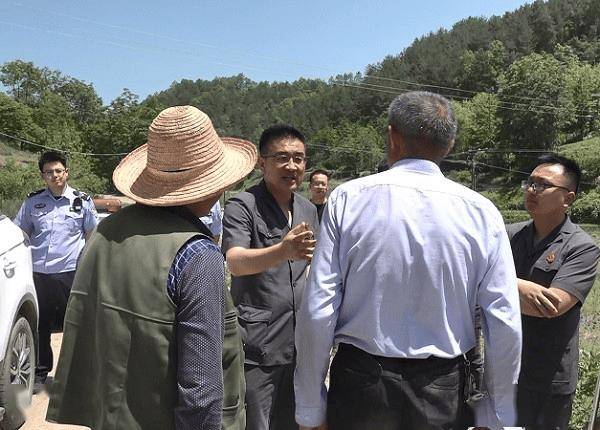 秦岭脚下二十年如一日健身晨跑的他，以自律、温度与力量滋养法治年轮