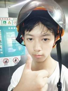 外卖小哥发现血书枕头 民警破译“密码”救出被困者