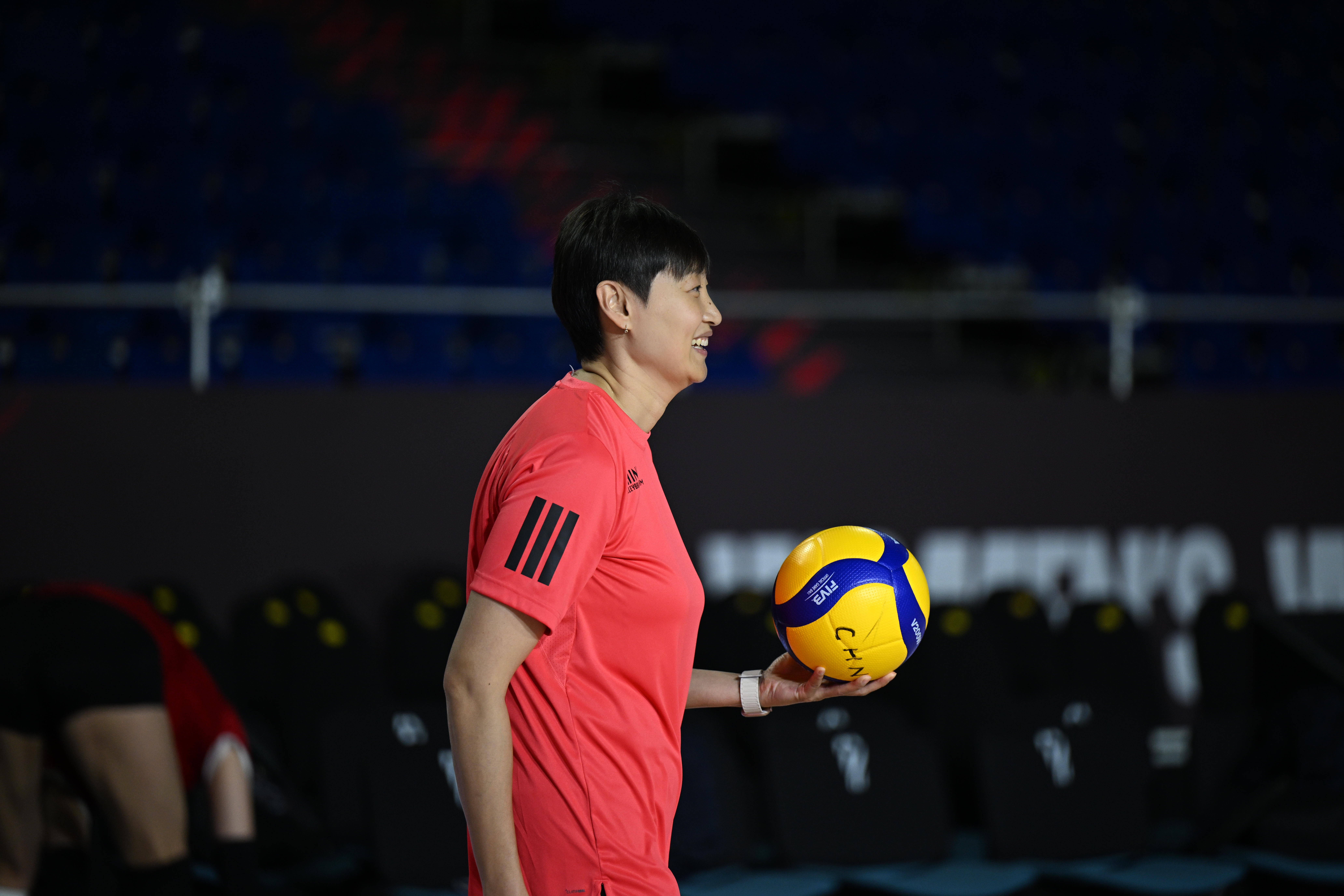 (体育)排球——女排世锦赛:中国队进行赛前训练
