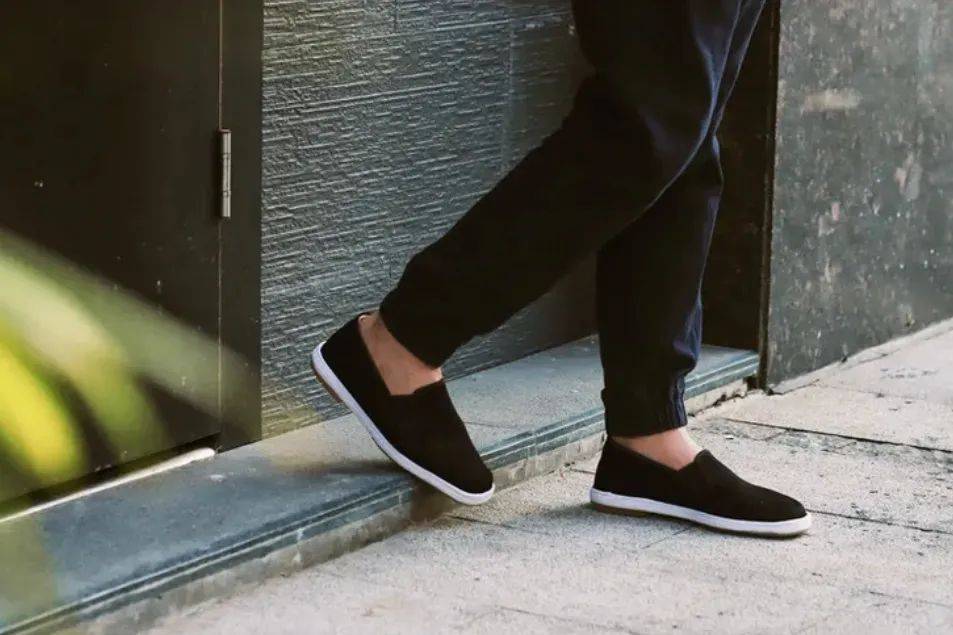 一家5口坐45小时火车赶杭州！这几天，大军出动了！有人随身必带的，竟是这样东西……