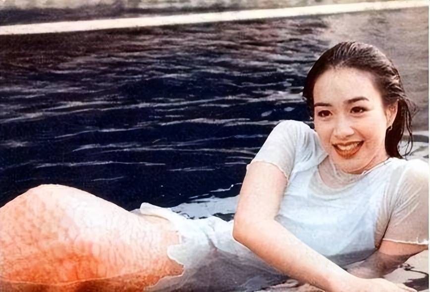 考古|张伦硕称张维伊像以前的自己 ，曾娶大11岁钟丽缇被嘲，如今成为重组家庭中教科书般的男人？