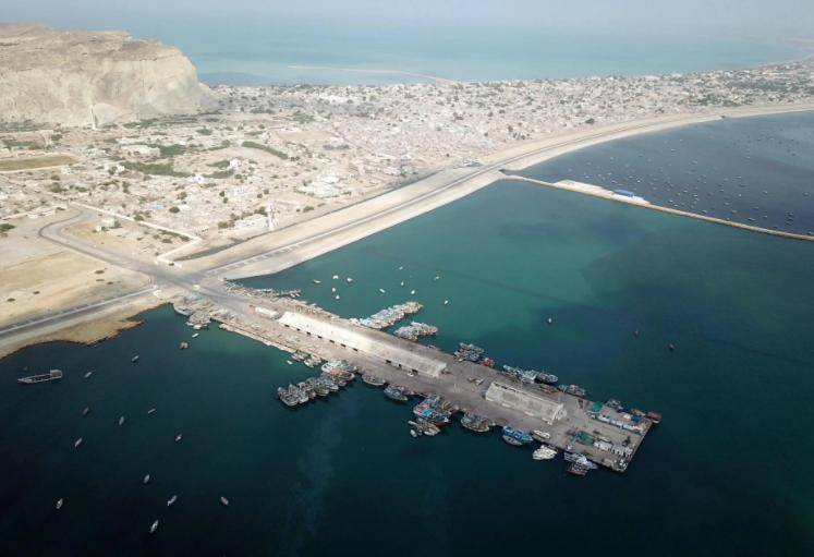 巴基斯坦总理出访中国前夕,豪爽打款1000亿卢比,中企迎来合作大扩展