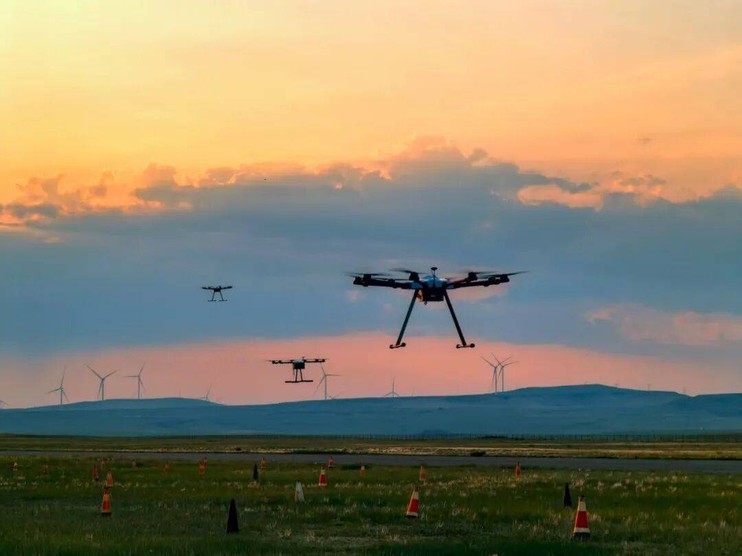 中国留学生因用手机拍照翻译遭拘押，中使馆紧急提醒！【新闻早知道】