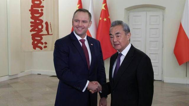 波兰承诺:确保中欧班列畅通!勒索中国一石三鸟,我们如何破局?