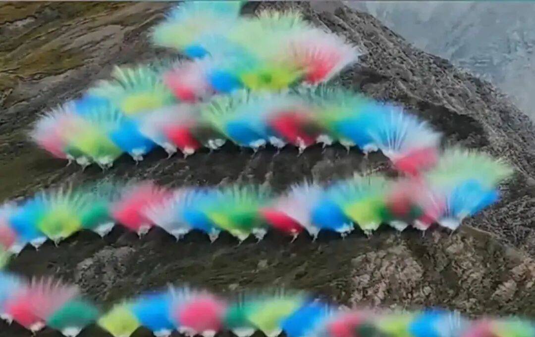 蔡国强烟花秀玩“炸”了，我们究竟需要怎样的“生态艺术”？