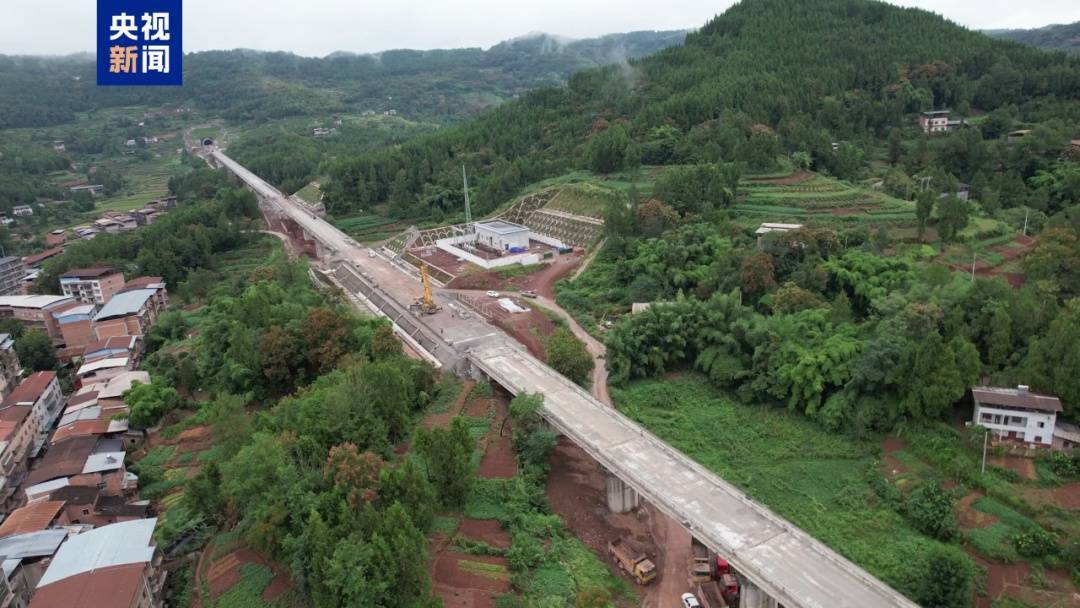 重庆️万州,1小时飙拢!渝万高铁关键节点打通→