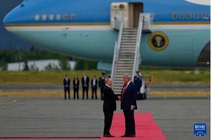 紧张！德国、瑞典战机直接与俄机缠斗，会正面冲突吗？