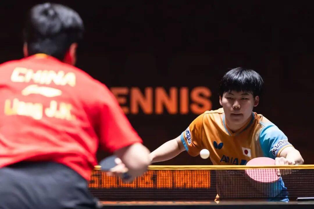 王艺迪完胜桥本,向鹏挺进8强 | WTT中国大满贯单打
