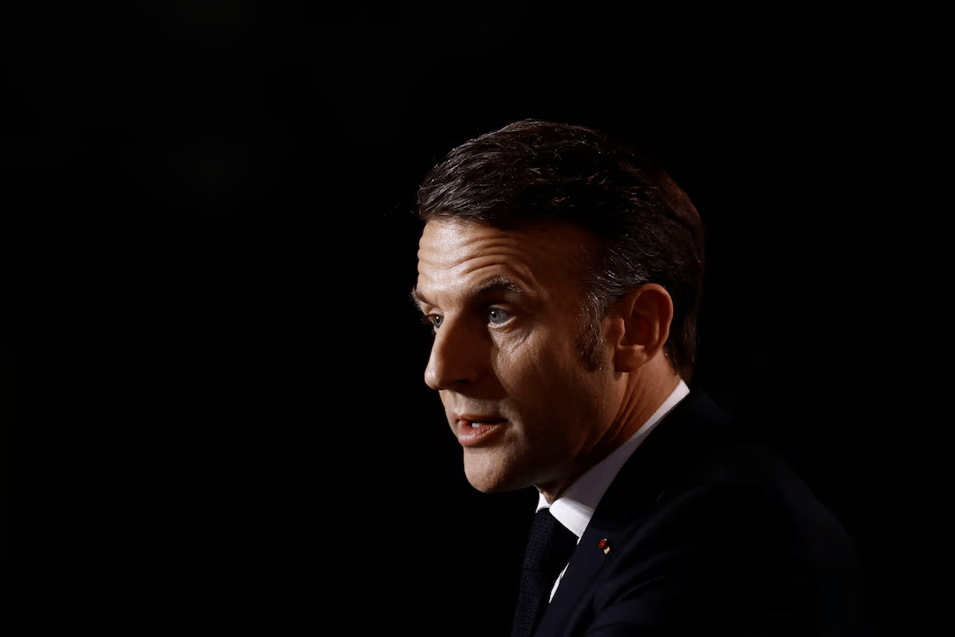 马克龙徘徊塞纳河畔 政治破局选择无多