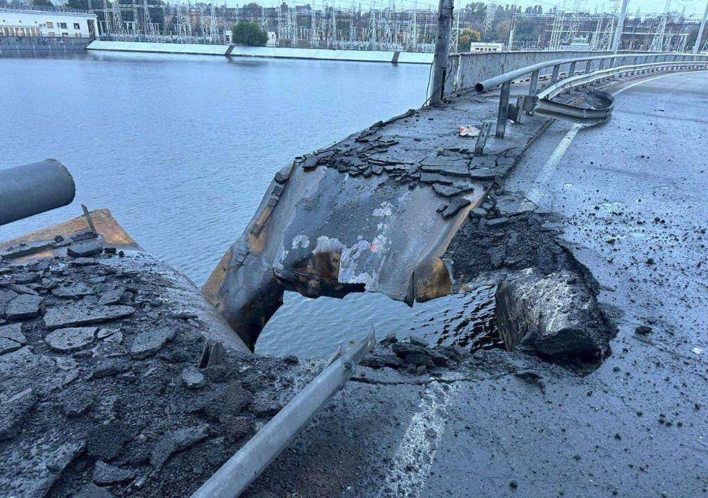 普京下狠手,俄军让乌克兰断水断电一片黑暗,一夜间炸回石器时代