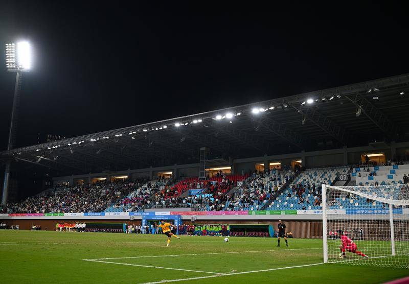 湖北点球大战险胜广东 收获队史全运会首个男足冠军