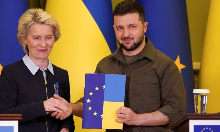 乌克兰宣布停止对俄谈判,至少到年底!俄方指责乌方缺少诚意,特朗普离和平奖更远了