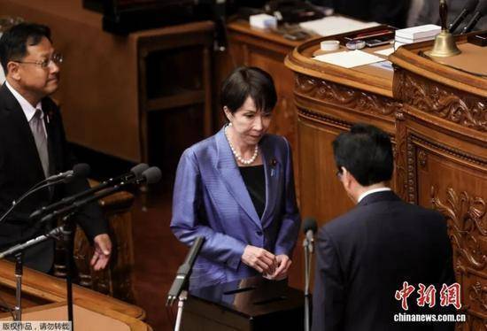 高市的极右面目：与纳粹合影，为美化希特勒书籍作序 | 国际识局