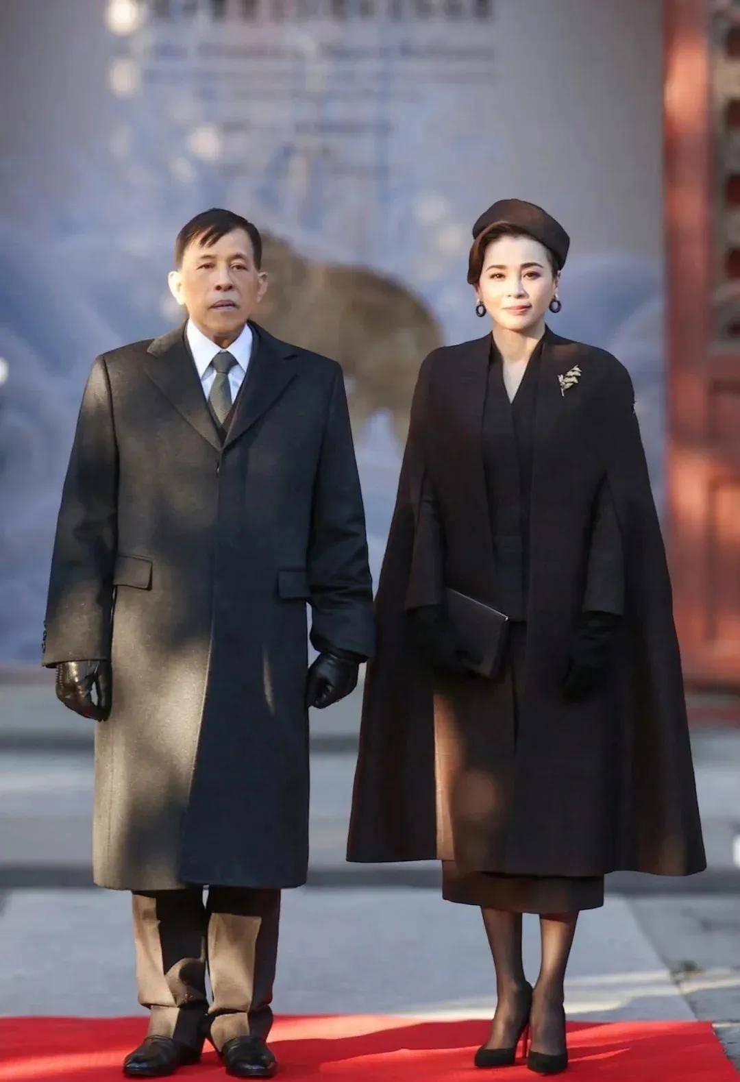 泰国王后访华“穿搭九宫格”出圈，隆重珠宝展现用心诚意