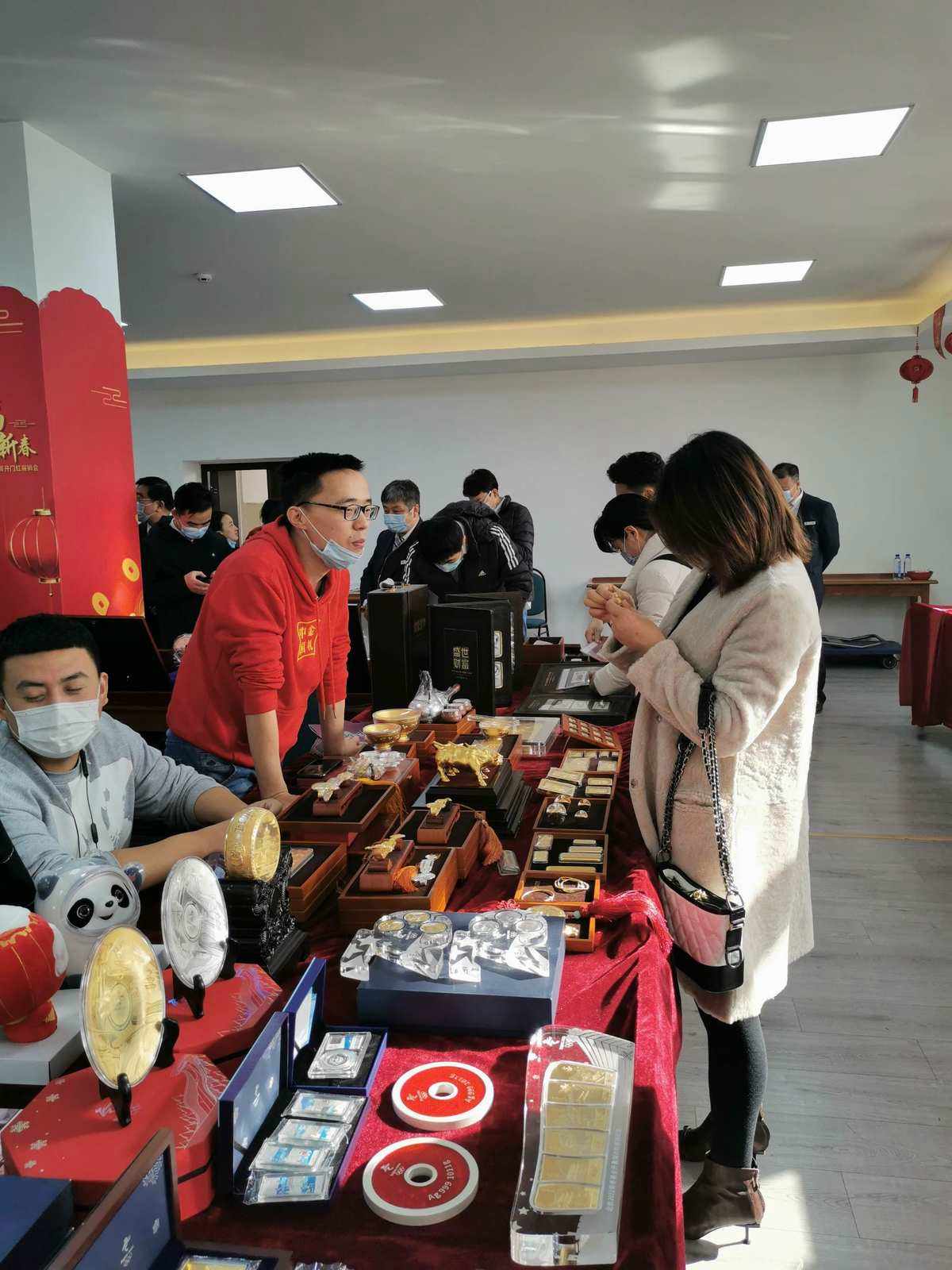 贵金属展销(贵金属展销会宣传图片)