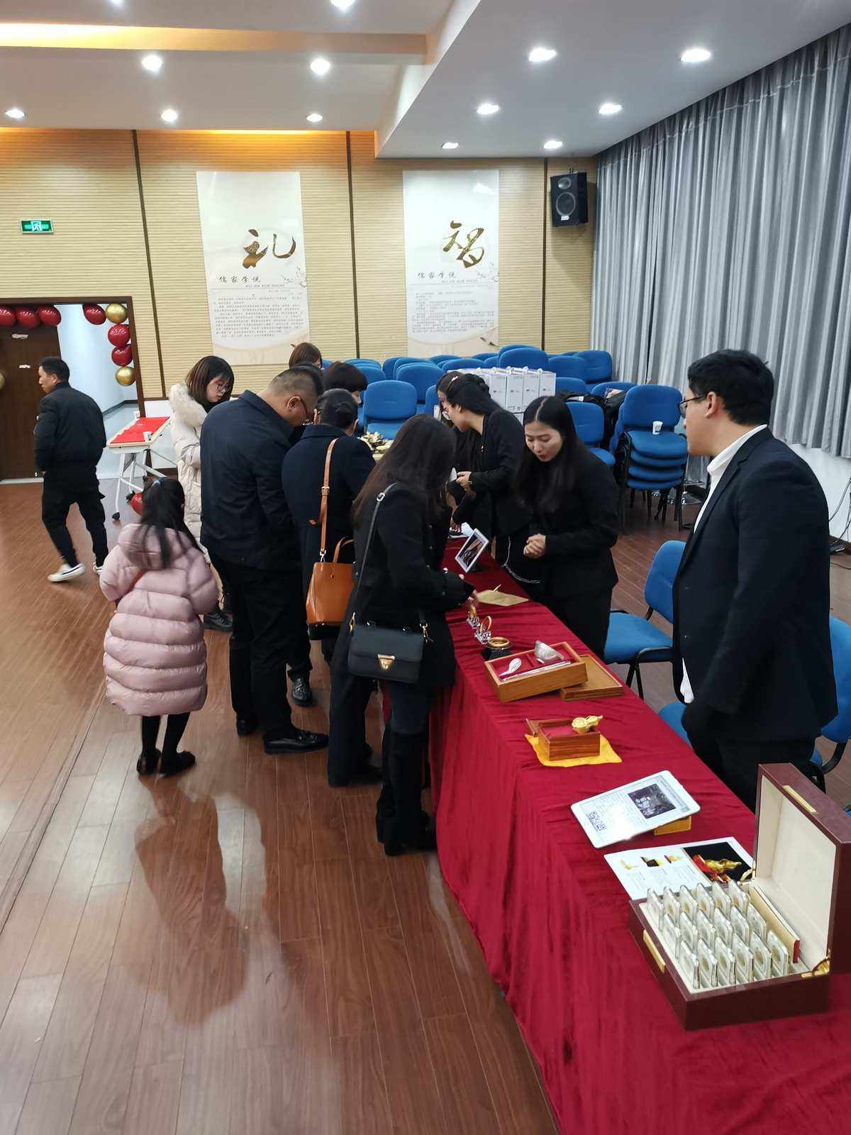 建行买贵金属(建行买贵金属别人可以提货吗)