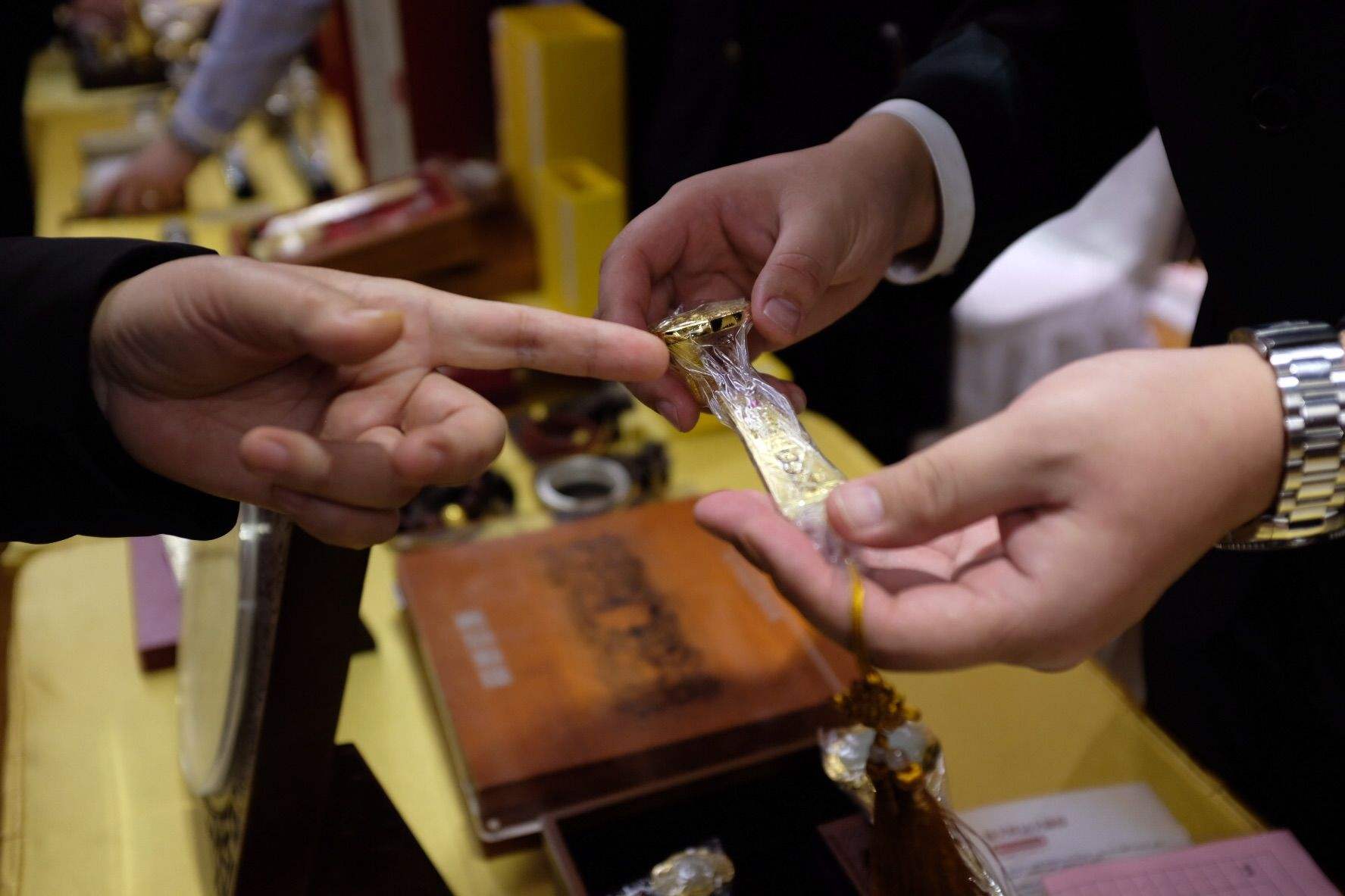 怎样买贵金属(怎么买贵金属现货)